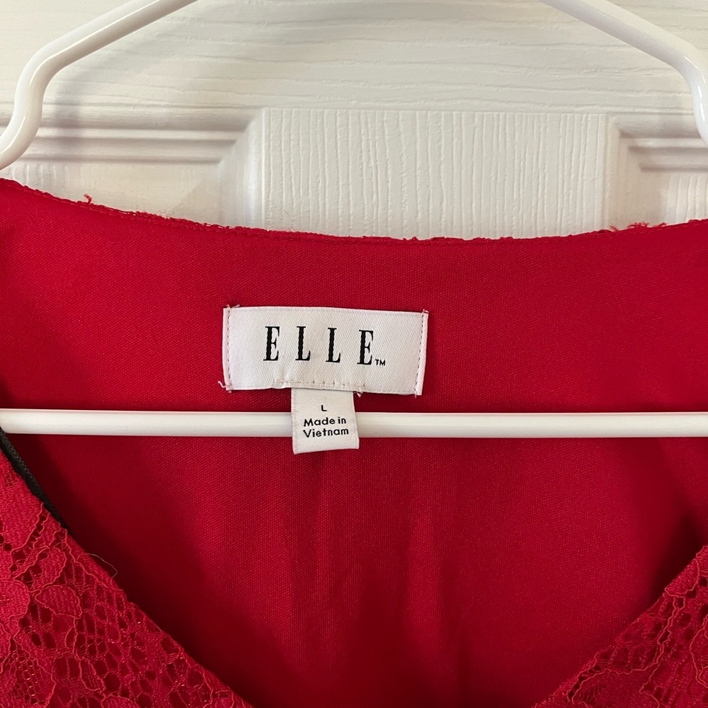 Elle Red Lace Blouse with Black Ribbon Detail - Picture 4 of 4